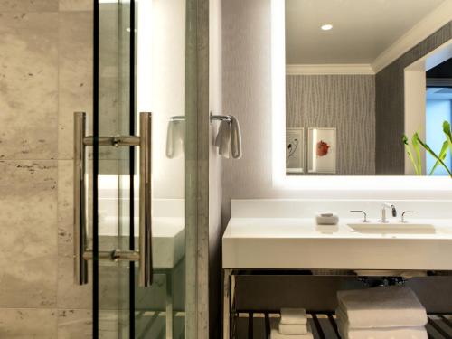 Koupelna v ubytování Kimpton Tryon Park Hotel by IHG