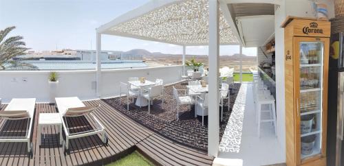 COZY & confortable Junior Suite by Bristo Sunset # GOOD WIFI, terrace and POOL