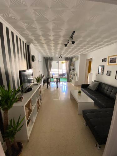 Blackwhite house, Málaga – Updated 2022 Prices