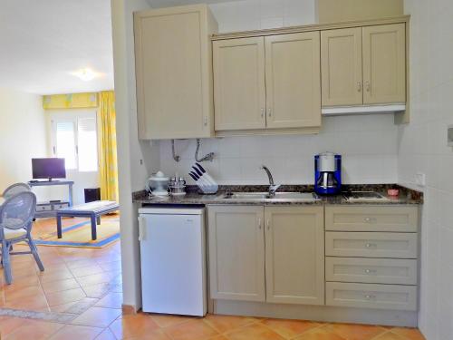 Dapur atau dapur kecil di Apartment Urbanizacion Amanecer by Interhome