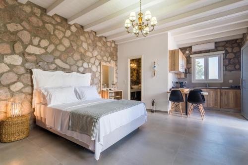 Gallery image of Kristen's Studio & Apartments in Adamas