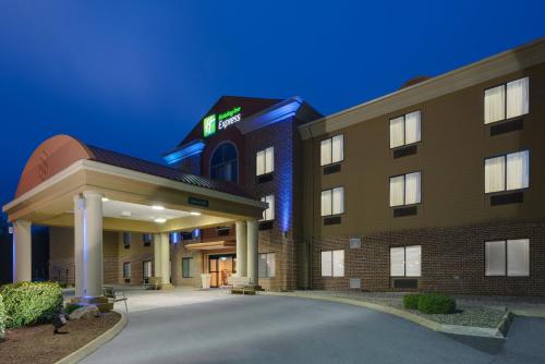 a rendering of a hotel with the front entrance at Holiday Inn Express Charles Town by IHG in Shenandoah Junction