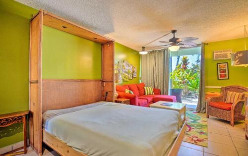 Кровать или кровати в номере CLOSEST To IRONMAN START - ISLANDER INN CONDOS