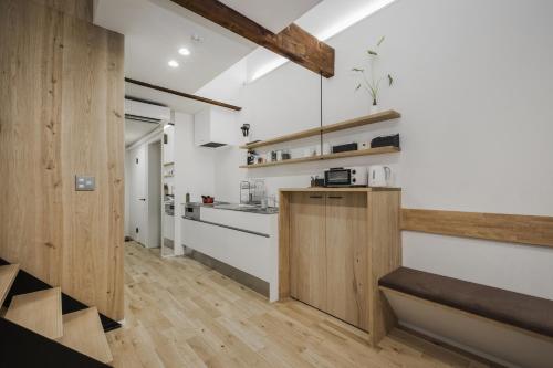 Kuchyň nebo kuchyňský kout v ubytování Japan Sessions KANZAKI 01