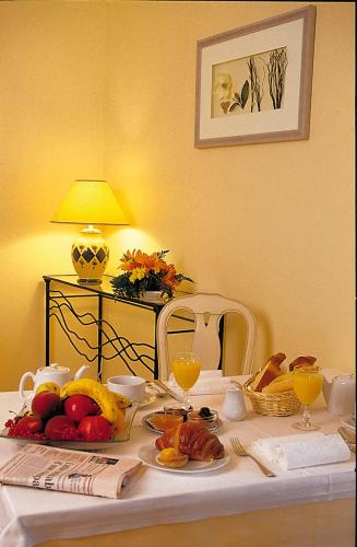 Jídlo v hotelu nebo okolí