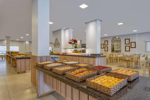 Mad på resortet eller i nærheden