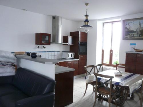 Η κουζίνα ή μικρή κουζίνα στο KER CORENTINE - Maison à Bénodet - BE6003