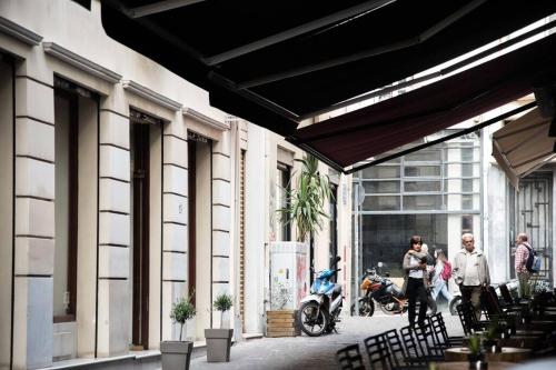 Luxury Apt Syntagma Ermou str, Acropolis View