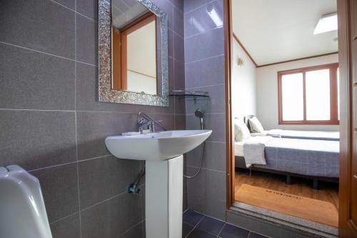 Jeju Tovice Condo Family_3