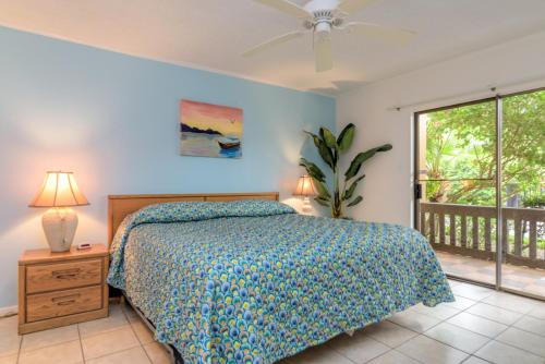 Cama o camas de una habitación en Tiki 111- Just Beachy