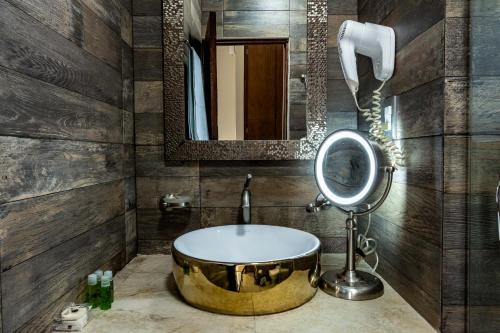 Un baño de El Zaguán Colonial by GuruHotel