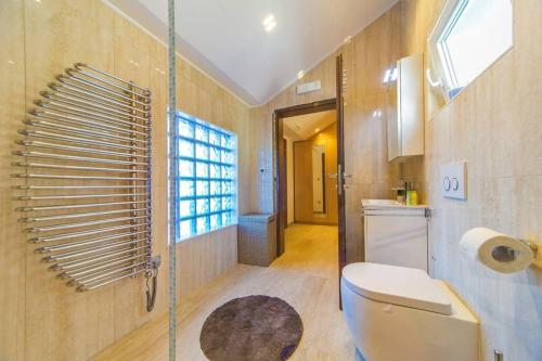 Kúpeľňa v ubytovaní Villa Mlini with private Pool and Sea view