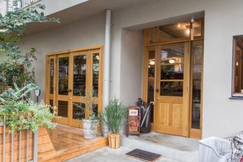 Dwell Urban 7B