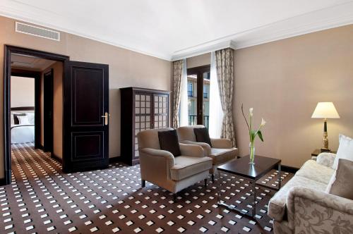 Ruang duduk di Eurostars Palacio Buenavista