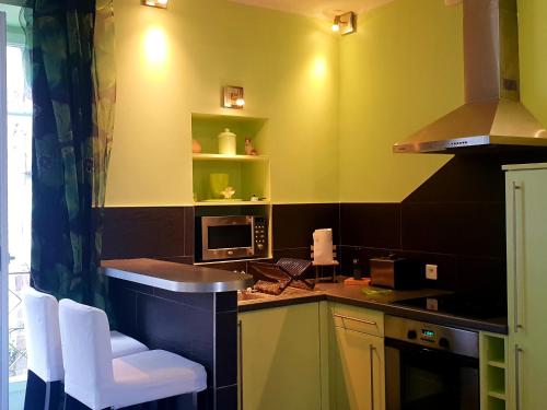 Dapur atau dapur kecil di STUDIO DE L'HORLOGE