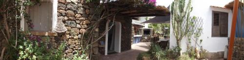 Φωτογραφία από το άλμπουμ του Bouganville- Le casette di Marilena στην Παντελλερία
