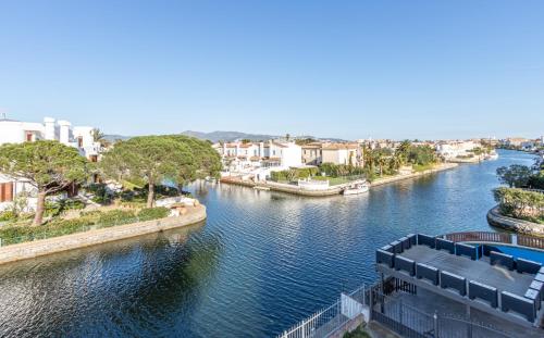 Basic Comfort Apartamento Les Dunes 0138 al canal con gran terraza y parking