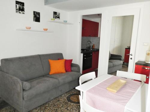 Afbeelding uit fotogalerij van Centralissimo appartamento su due livelli "2" in Turijn