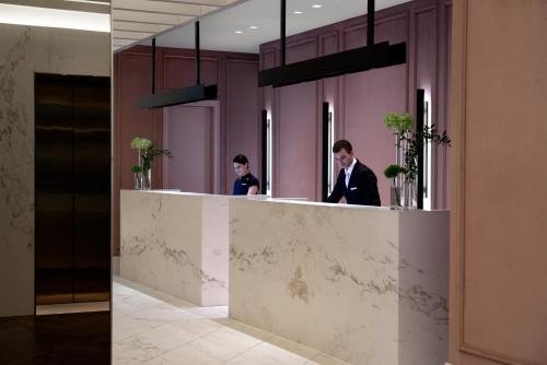 Four Seasons Hotel Montreal Image