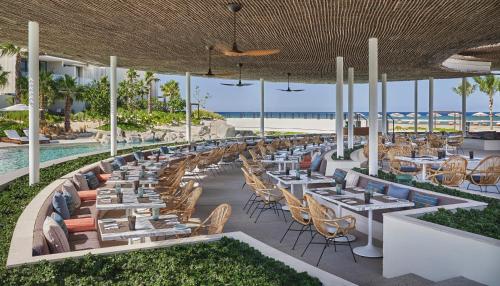 Restaurace v ubytování Four Seasons Resort Los Cabos
