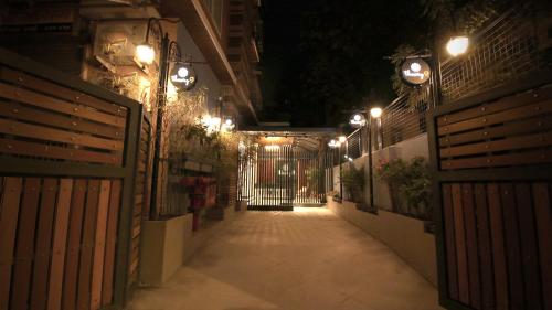 ムンバイにあるTheory9 Premium Service Apartments Bandraのギャラリーの写真