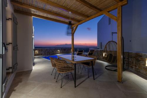 NAXIAN SUNSET VILLAS