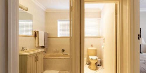 Ένα μπάνιο στο Sea View 18