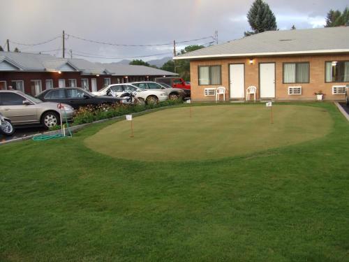 Kemudahan golf di motel atau berdekatan