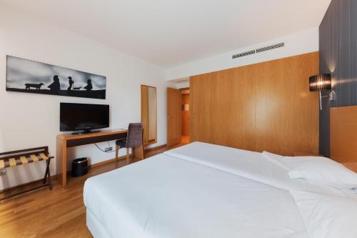 TV a/nebo společenská místnost v ubytování Lux Fatima Park - Hotel, Suites & Residence