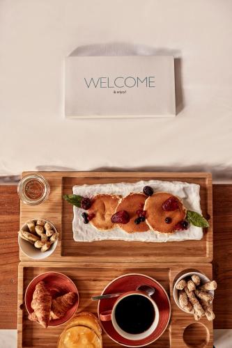 ホテルの敷地内または近くでの食事または食べ物