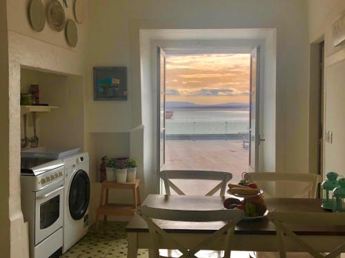 Charming Apartment in Alfama with river view!
