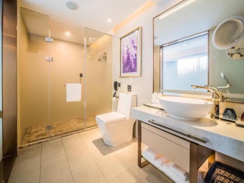 Vonios kambarys apgyvendinimo įstaigoje Lavande Hotels·Zhuhai Qinglv Middle Road Opera House