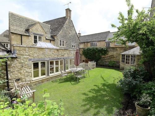 Gallery image of Coach House Burford in Burford