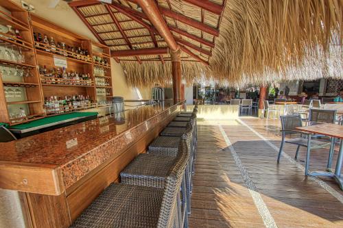 Εστιατόριο ή άλλο μέρος για φαγητό στο Holiday Inn Huatulco by IHG