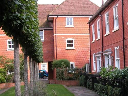 Charter Court – Photos 2