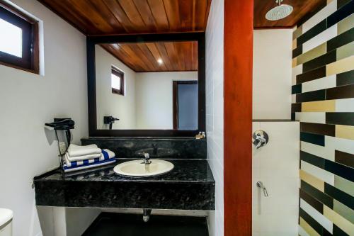 Ванная комната в Kalla Bongo Lake Resort