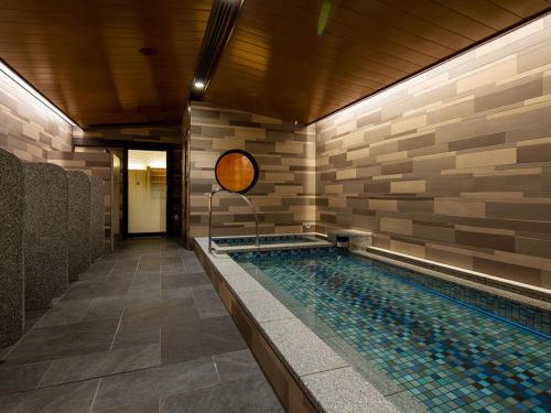 Bazén v ubytování Hotel Monterey Kobe nebo v jeho okolí