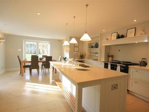 Hillside Cottage – Photos 2