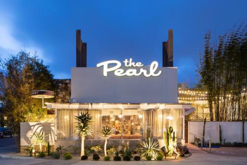 The Pearl Hotel Image