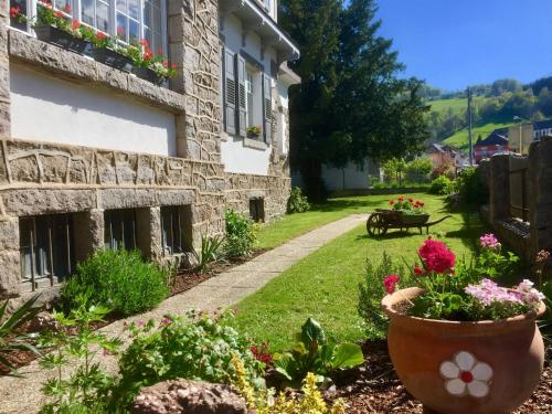 Zahrada ubytování Chambres d'hôtes Les Ecrins