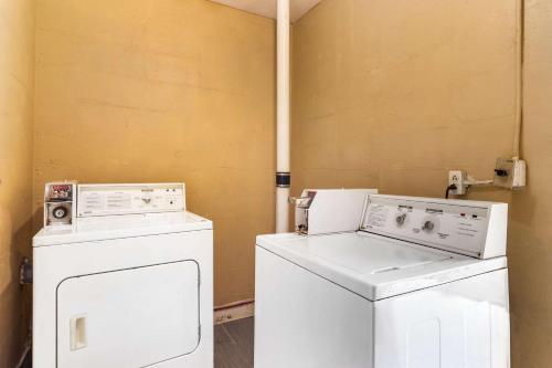 Gallery image of Econolodge in Perry