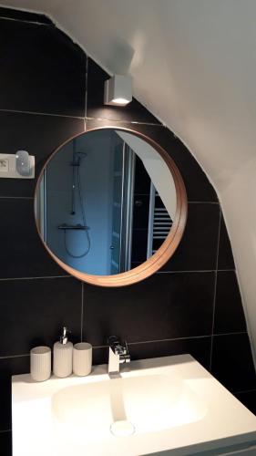 Bilik mandi di Villa Odile