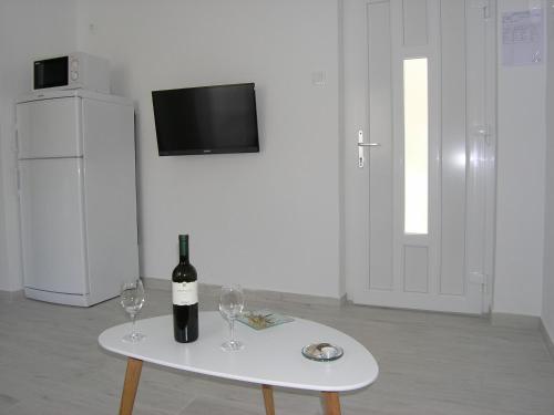 Gallery image of Apartments GORDANA Baska for relaxing holidays in Baška