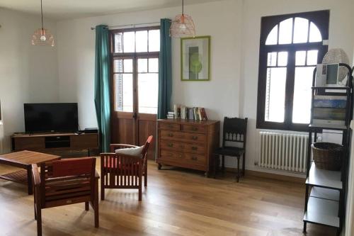 LE CATALPA - centre ville, jardin & parking!