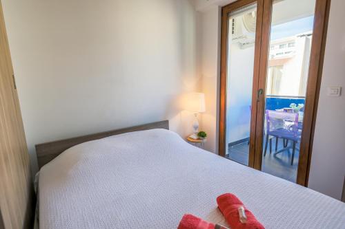 MASSENET PIETONNE AP4196 by Riviera Holiday Homes photo 2