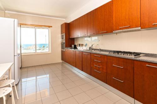 Η κουζίνα ή μικρή κουζίνα στο Bafureira Cascais Apartment; Condomínio privado com piscina