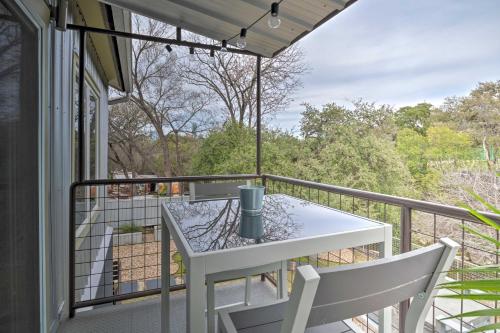 Imagen de la galería de Luxury Apartment Walk to Bus and 1 Mi to Downtown!, en Austin