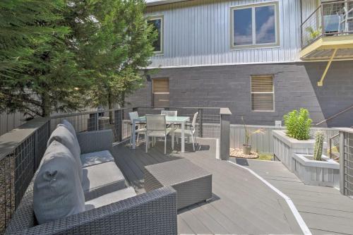 Imagen de la galería de Luxury Apartment Walk to Bus and 1 Mi to Downtown!, en Austin