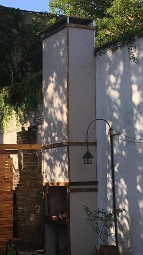 Το κτήριο όπου στεγάζεται  το bed & breakfast