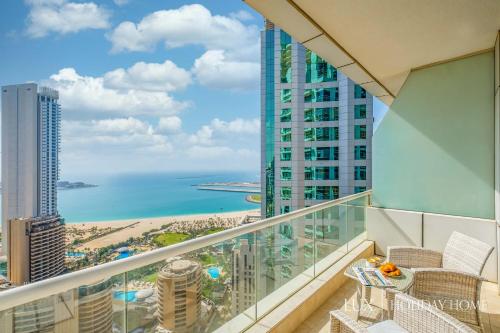 A balcony or terrace at LUX - The Dubai Marina Sea View Suite